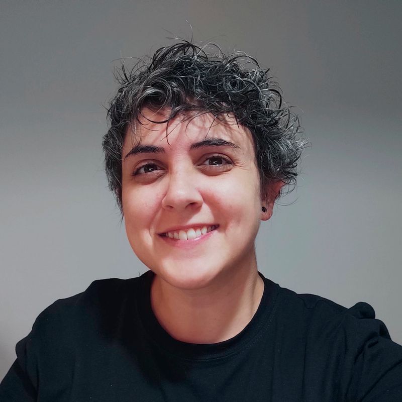 Retrato de Mª Carmen Torres, diseñadora UI/UX y diseñadora gráfica
